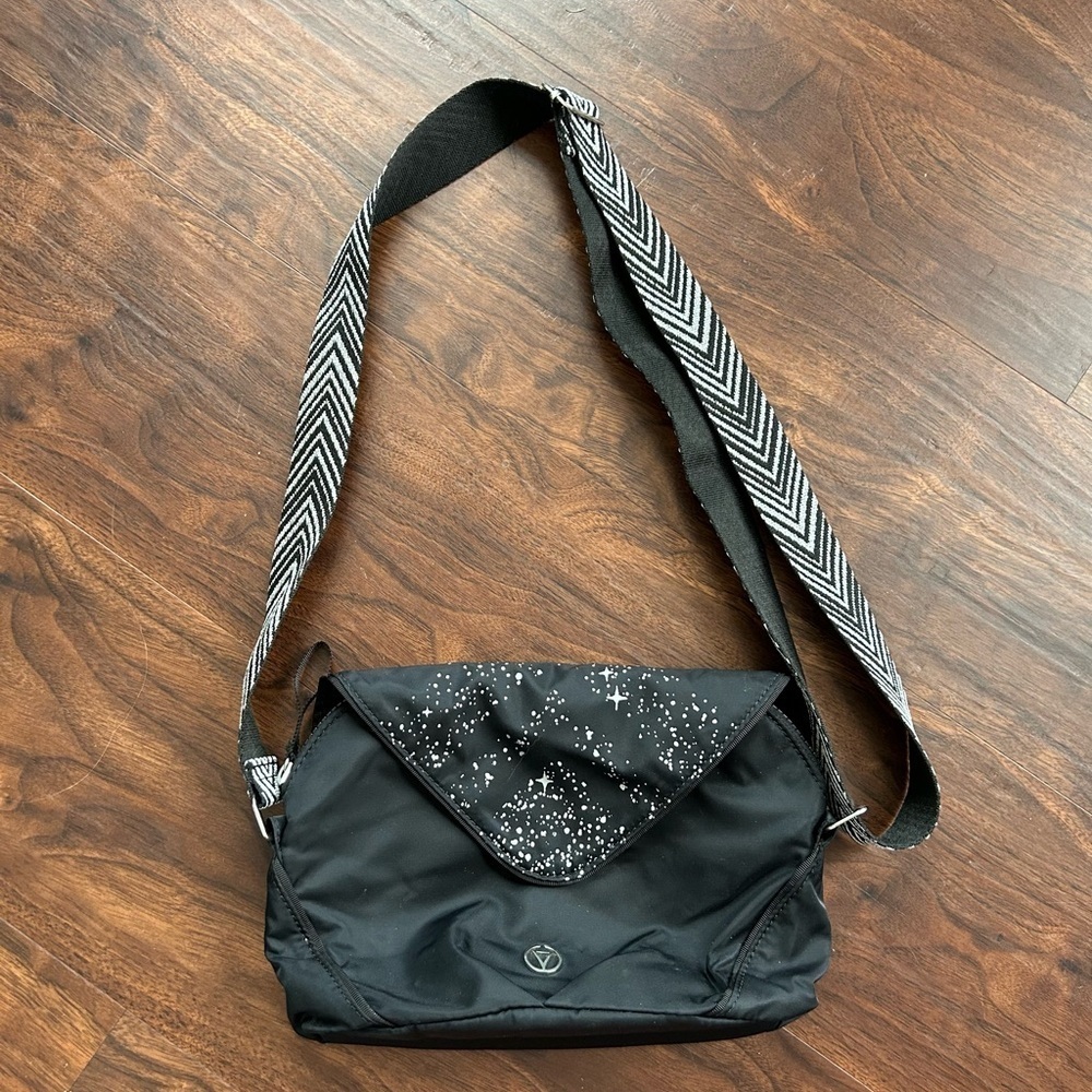 Ivivva By Lululemon Kids Moon Gem Crossbody Bag 
Black